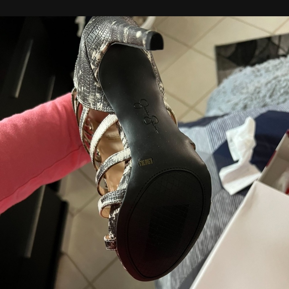 Brand new Jessica Simpson two color heels